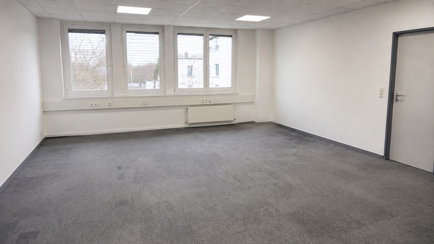 Dasselbe Büro nach dem Umzug: leer und besenrein übergeben